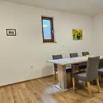 Dvor By The Krka River Apartman Curnovec