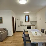 Apartman Dvor By The Krka River Curnovec