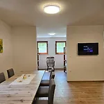 Dvor By The Krka River Curnovec