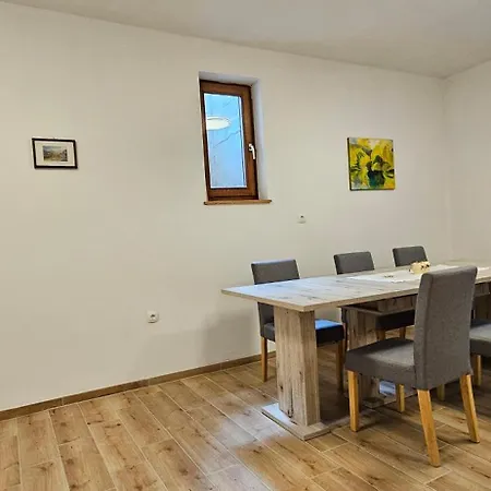 Dvor By The Krka River Apartmán Curnovec