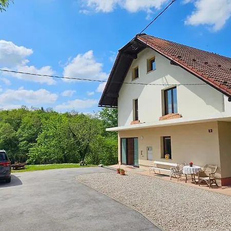 Apartment Dvor By The Krka River