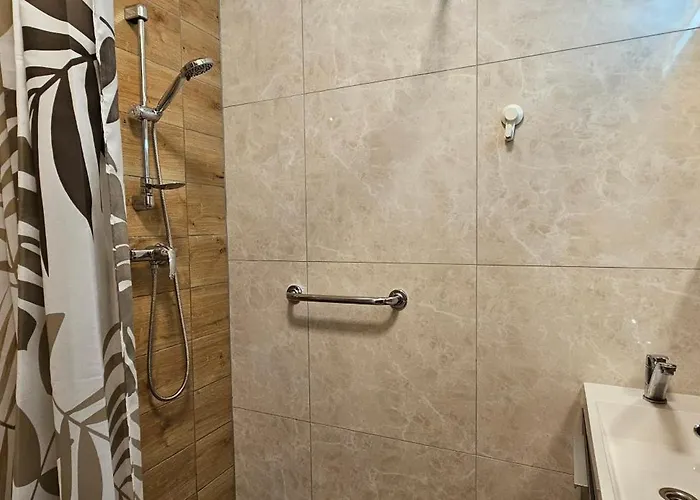 아파트 Dvor By The Krka River Curnovec