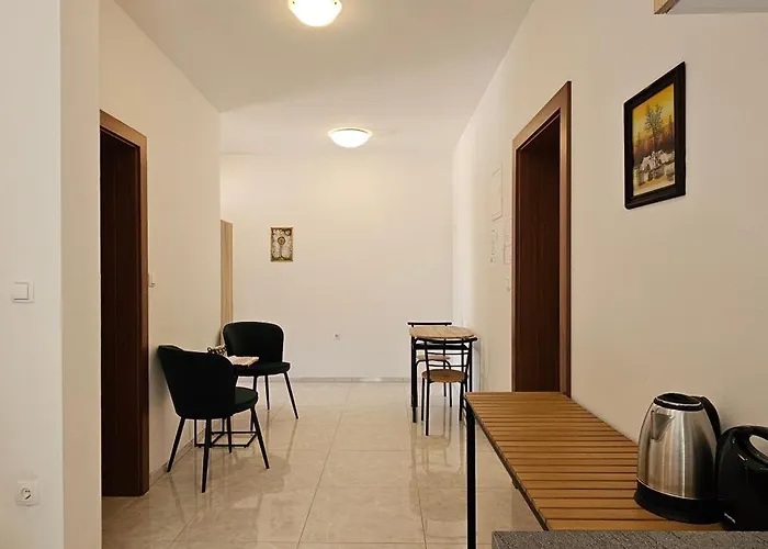 아파트 Dvor By The Krka River *