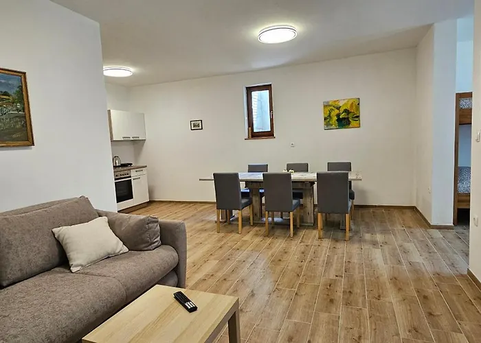 Daire Dvor By The Krka River *