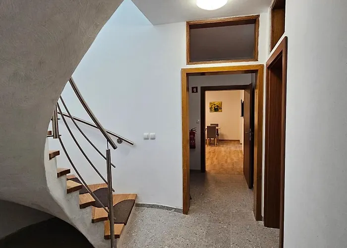 Dvor By The Krka River Daire Curnovec